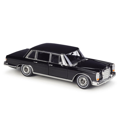 1/24 Scale 1963 Mercedes-Benz 600 Diecast Model Car