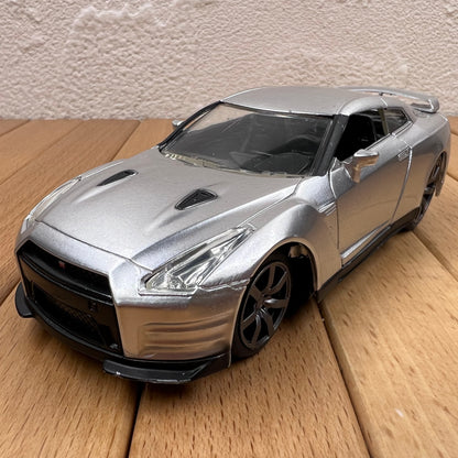 1/32 Scale 2009 Nissan GT-R Diecast Model Car