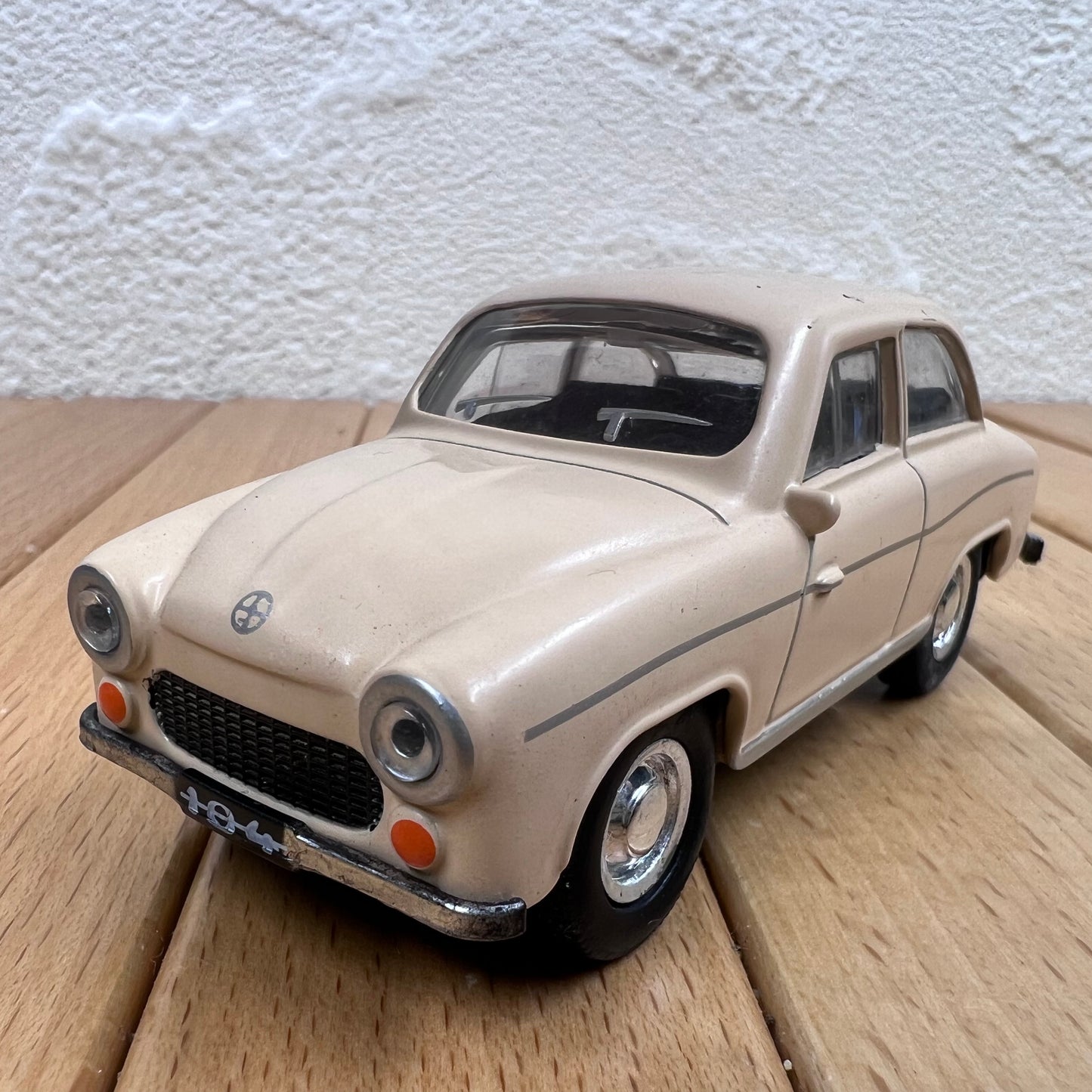 1/43 Scale 1966 FSO Syrena 104 Diecast Model Car