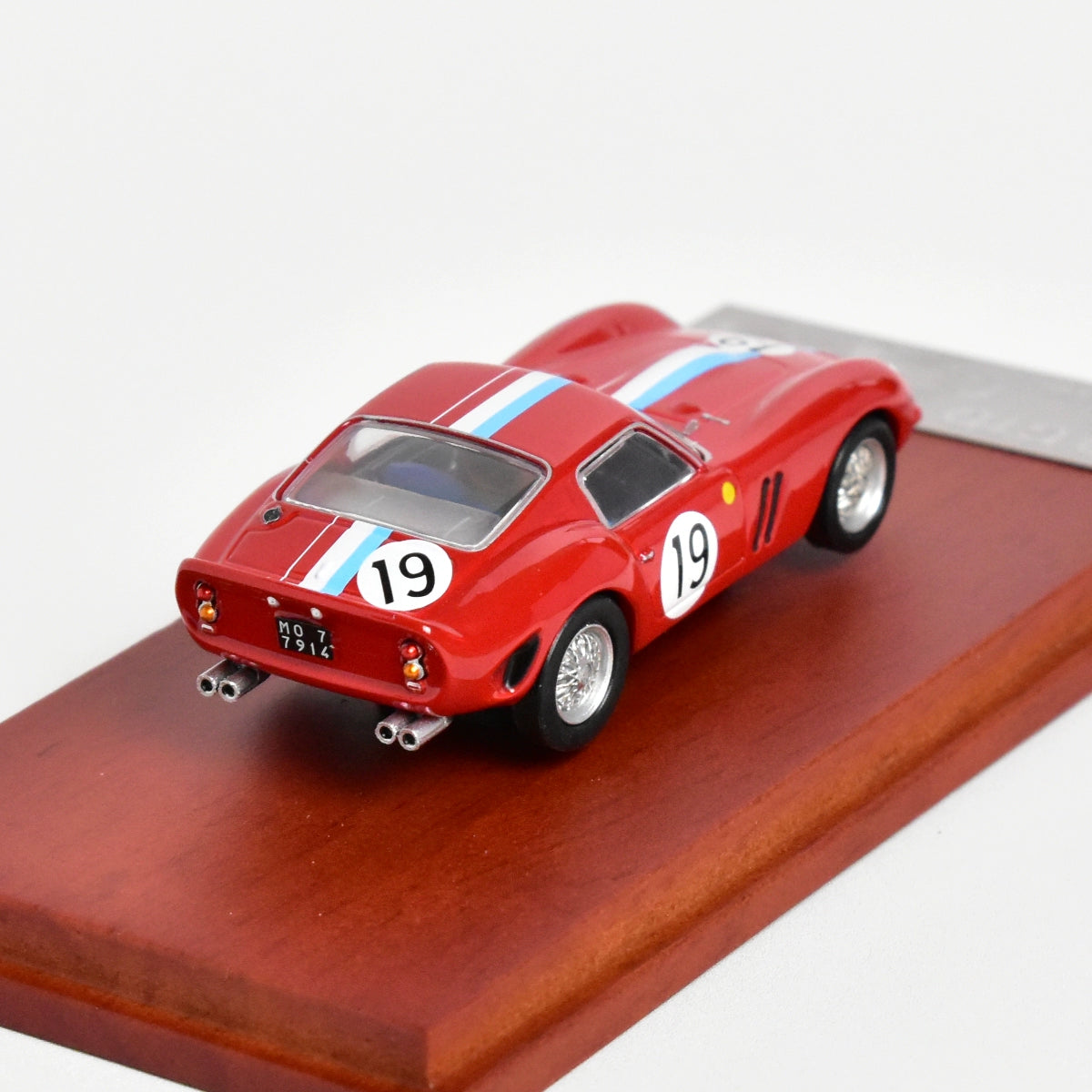 1/64 Scale Ferrari 250 GTO Grand Tourer Diecast Model Sports Car