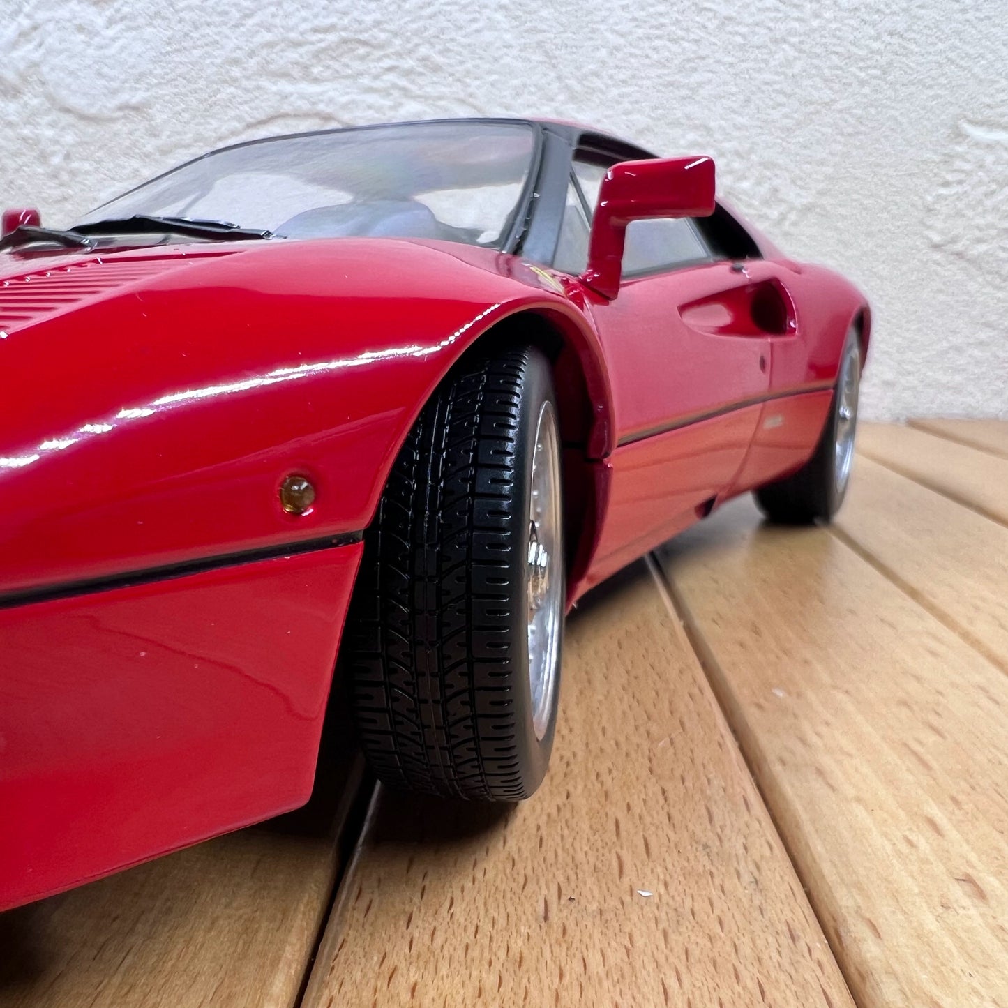 1/18 Scale 1985 Ferrari 288 GTO Diecast Model Car