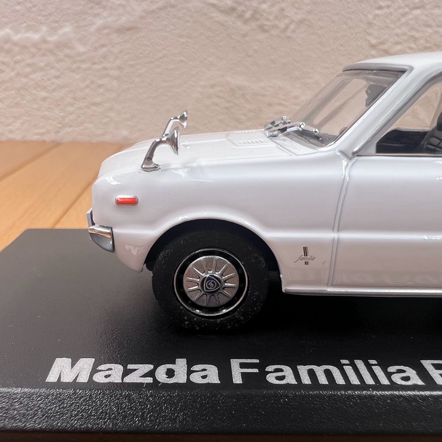 1/43 Scale 1968 Mazda Familia Rotary Coupe Diecast Model Car