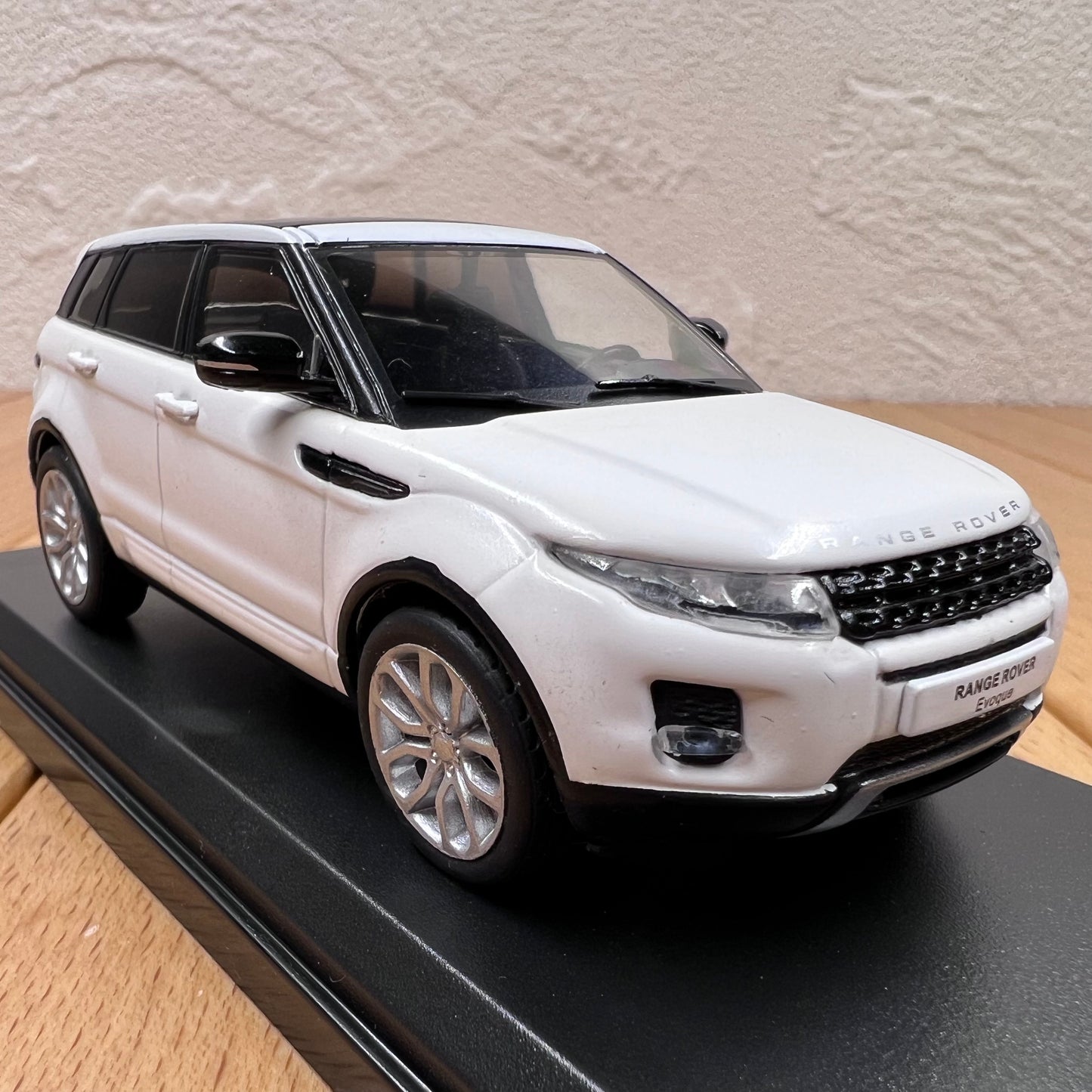 1/43 Scale 2012 Range Rover Evoque SUV Diecast Model Car