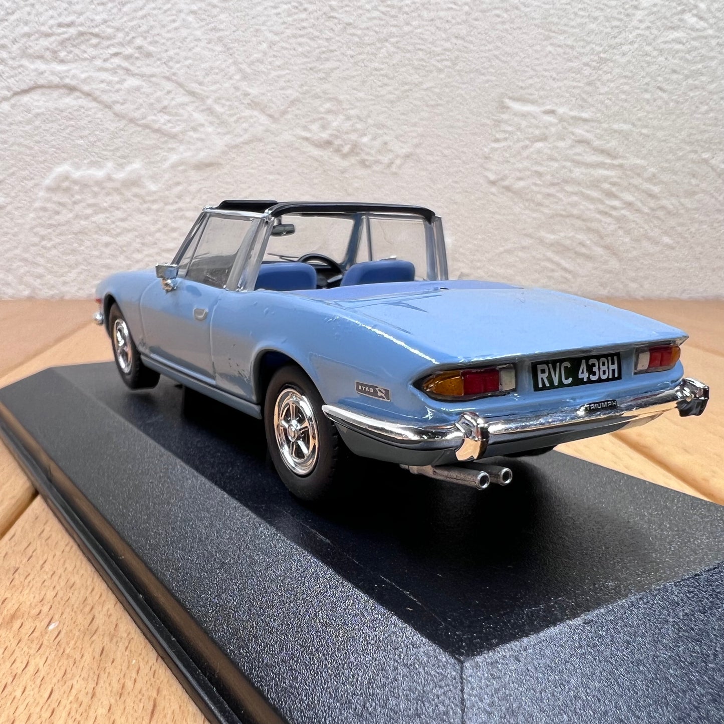 1/43 Scale 1970 Triumph Stag Sports Car Diecast Model