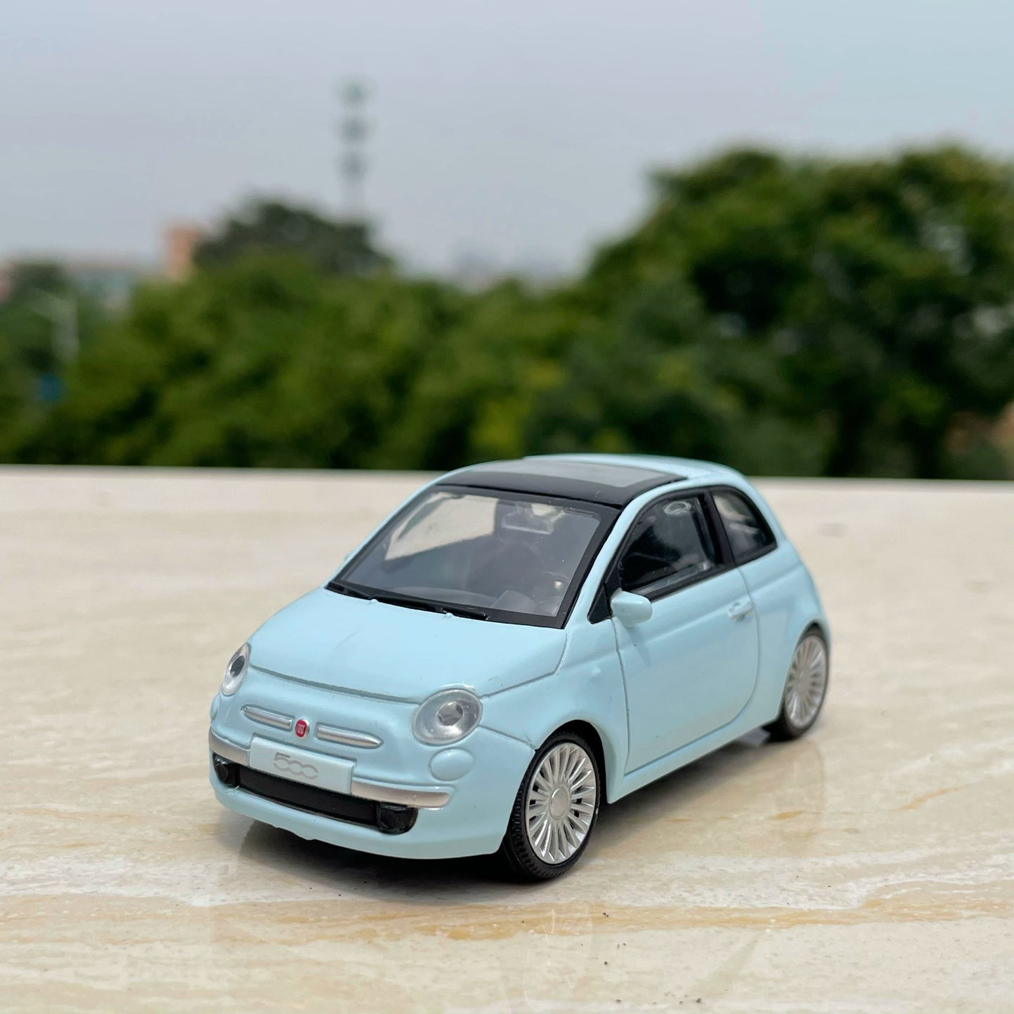 1/43 Scale Fiat 500 Economy Car Diecast Model