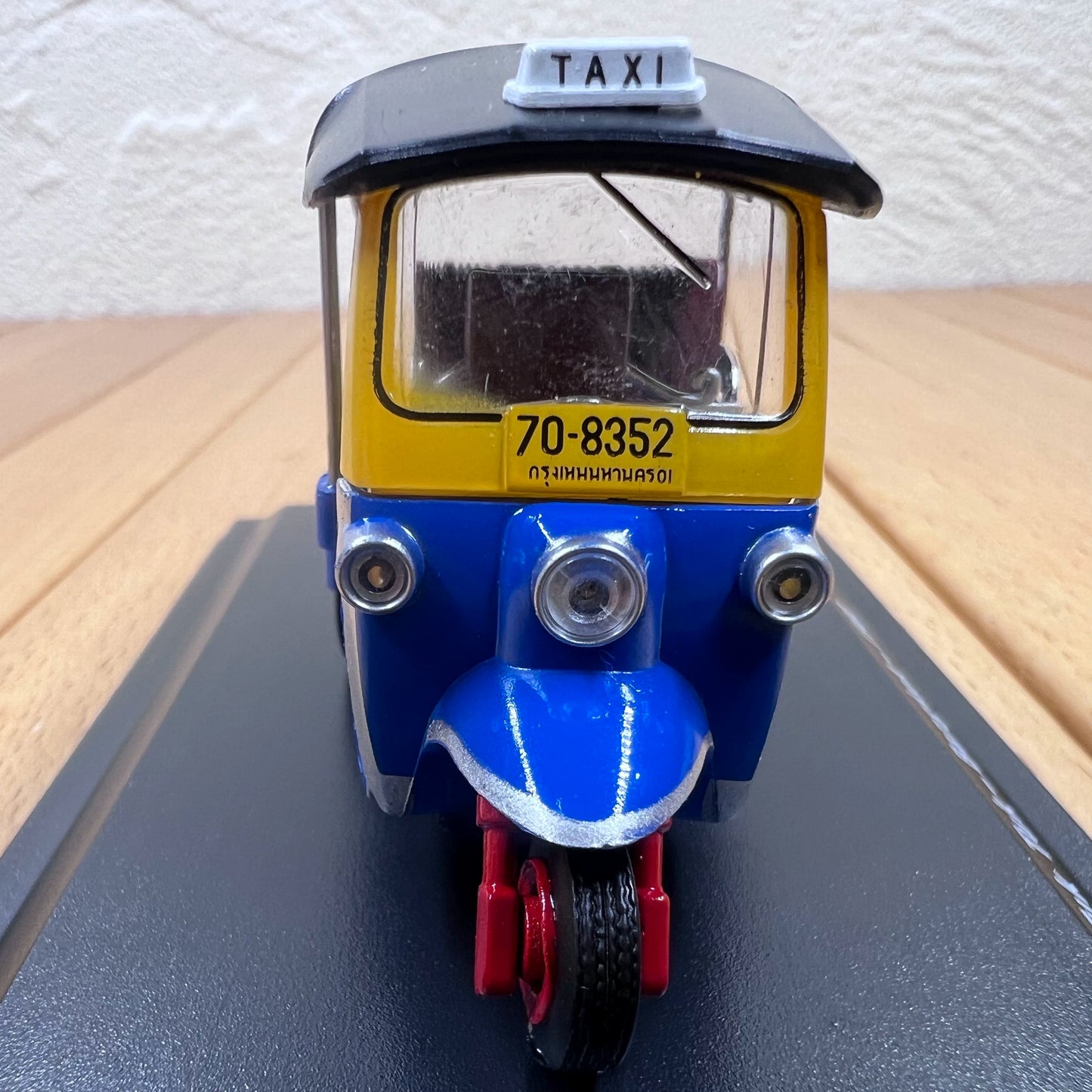 1/43 Scale 1980 Bangkok Tuk-Tuk Taxi Auto Rickshaw Diecast Model