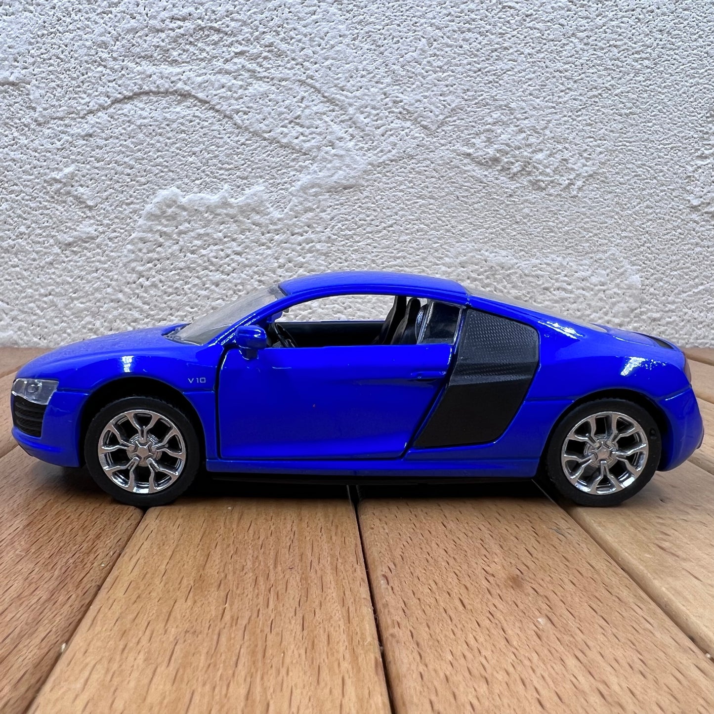 1/38 Scale Audi R8 V10 Sports Car Diecast Model