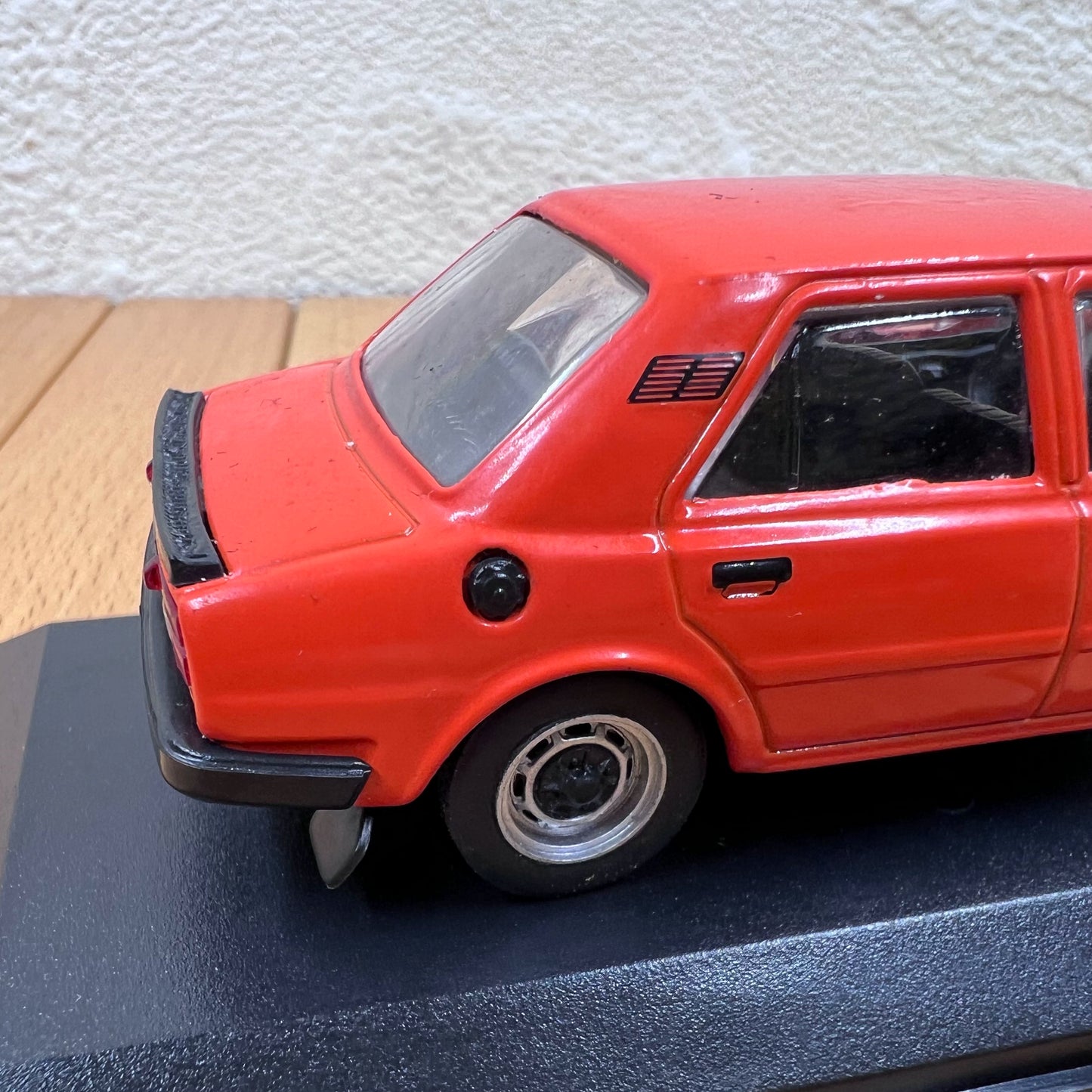 1/43 Scale Škoda 120L Diecast Model Car