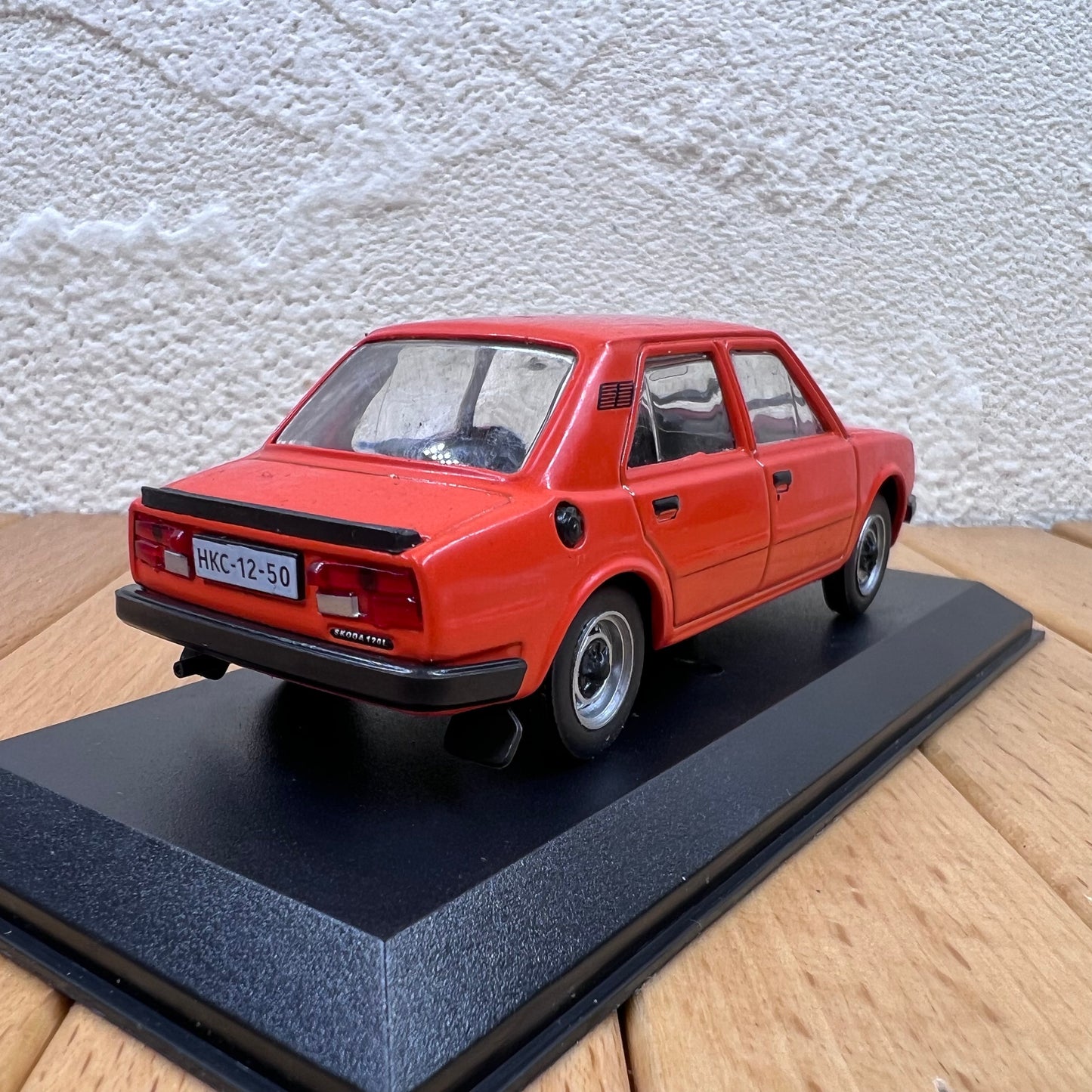 1/43 Scale Škoda 120L Diecast Model Car