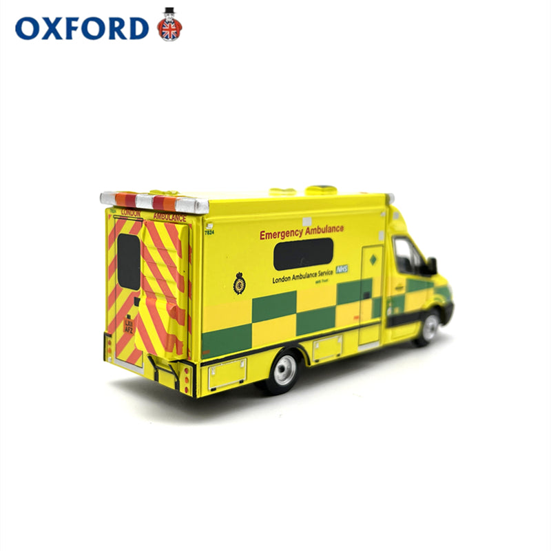 1/76 Scale Mercedes Ambulance London Diecast Model