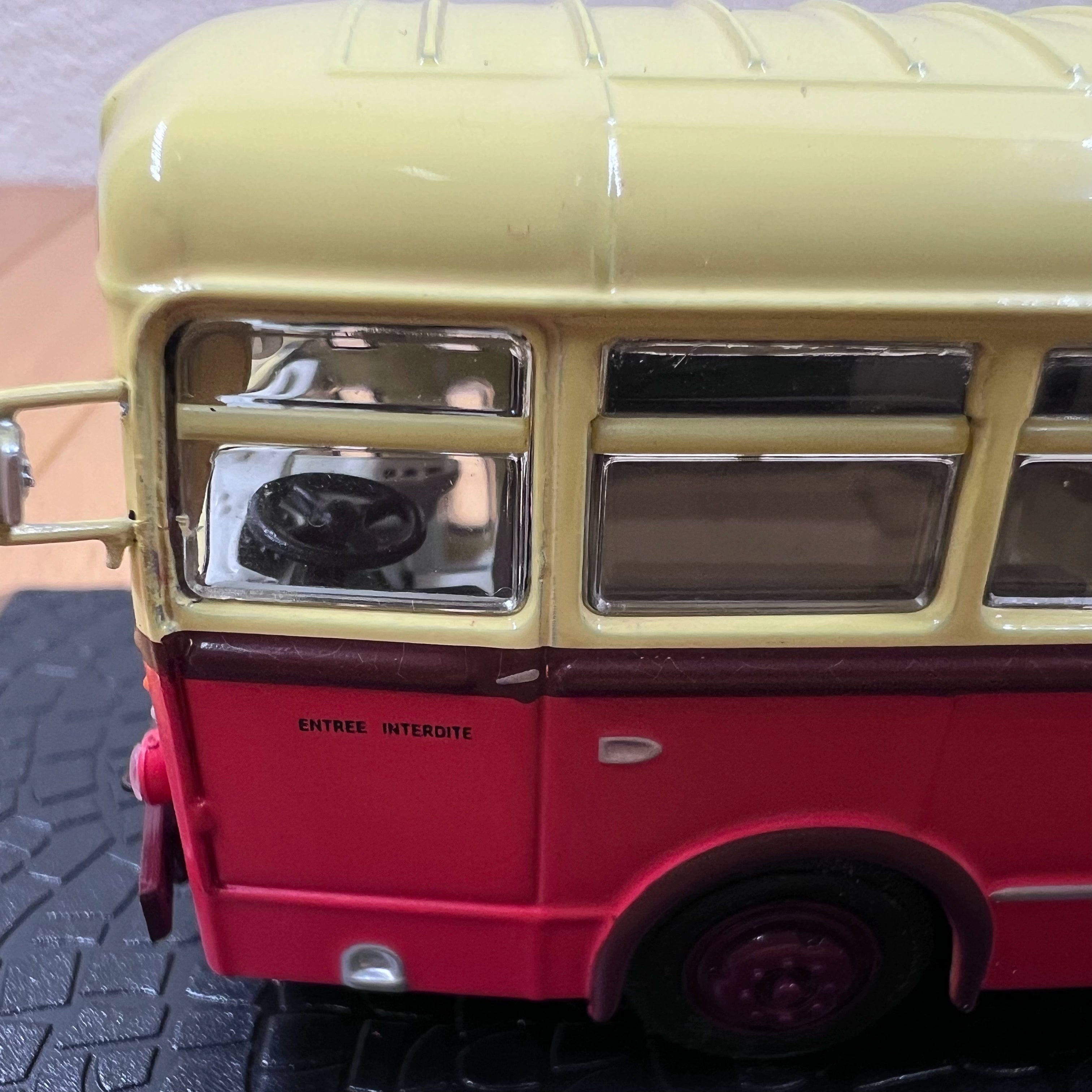 1/72 Scale 1957 Brossel Jonckheere Bus Diecast Model – Old Boy Hobby