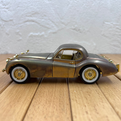 1/32 Scale 1949 Jaguar XK120 Diecast Model Car