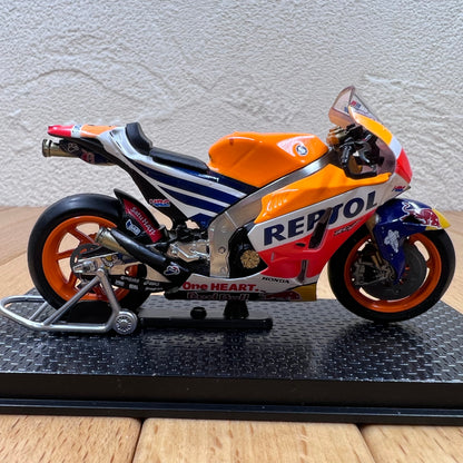 1/24 Scale 2016 Repsol Honda RC213V Racing Motorcycle Diecast Model