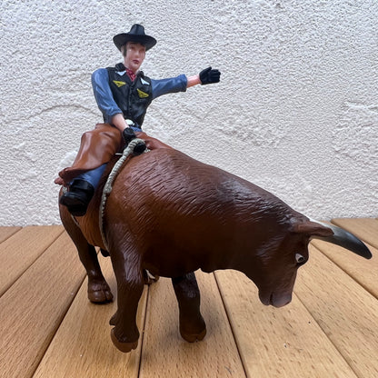 1/16 Scale Bucking Bull & Rider Rodeo Cowboy Toy Figurines