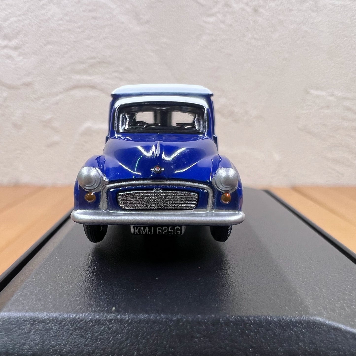 1/76 Scale Morris Diecast Model Vintage Car