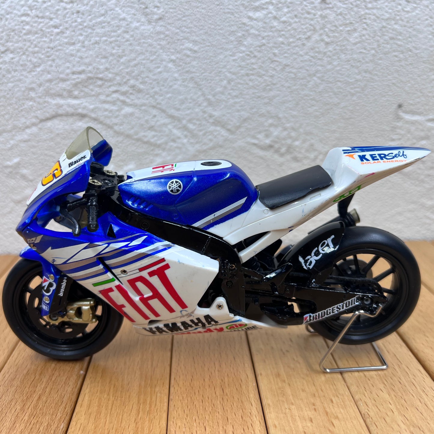 1/12 Scale Yamaha YZR-M1 Motorcycle Diecast Model