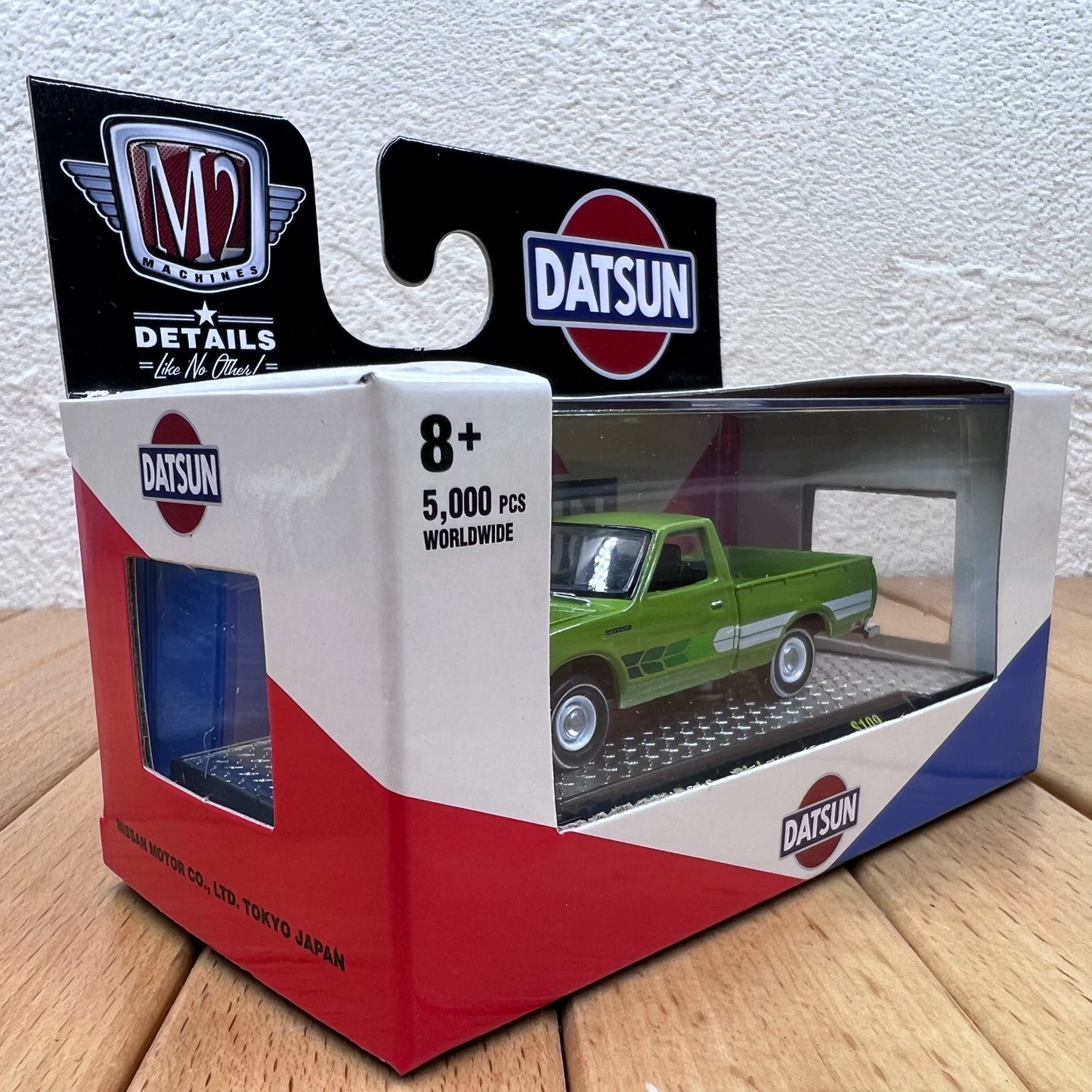 1/64 Scale 1977 Datsun Pickup Truck Diecast Model Car