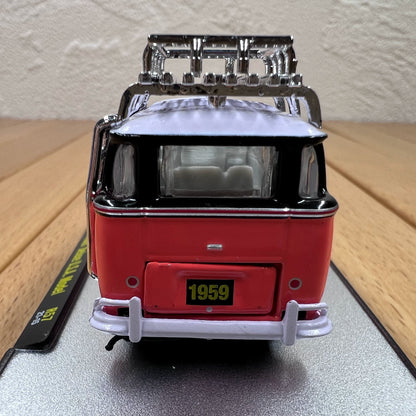 1/64 Scale 1959 Volkswagen Type 2 T1 Deluxe Microbus Diecast Model