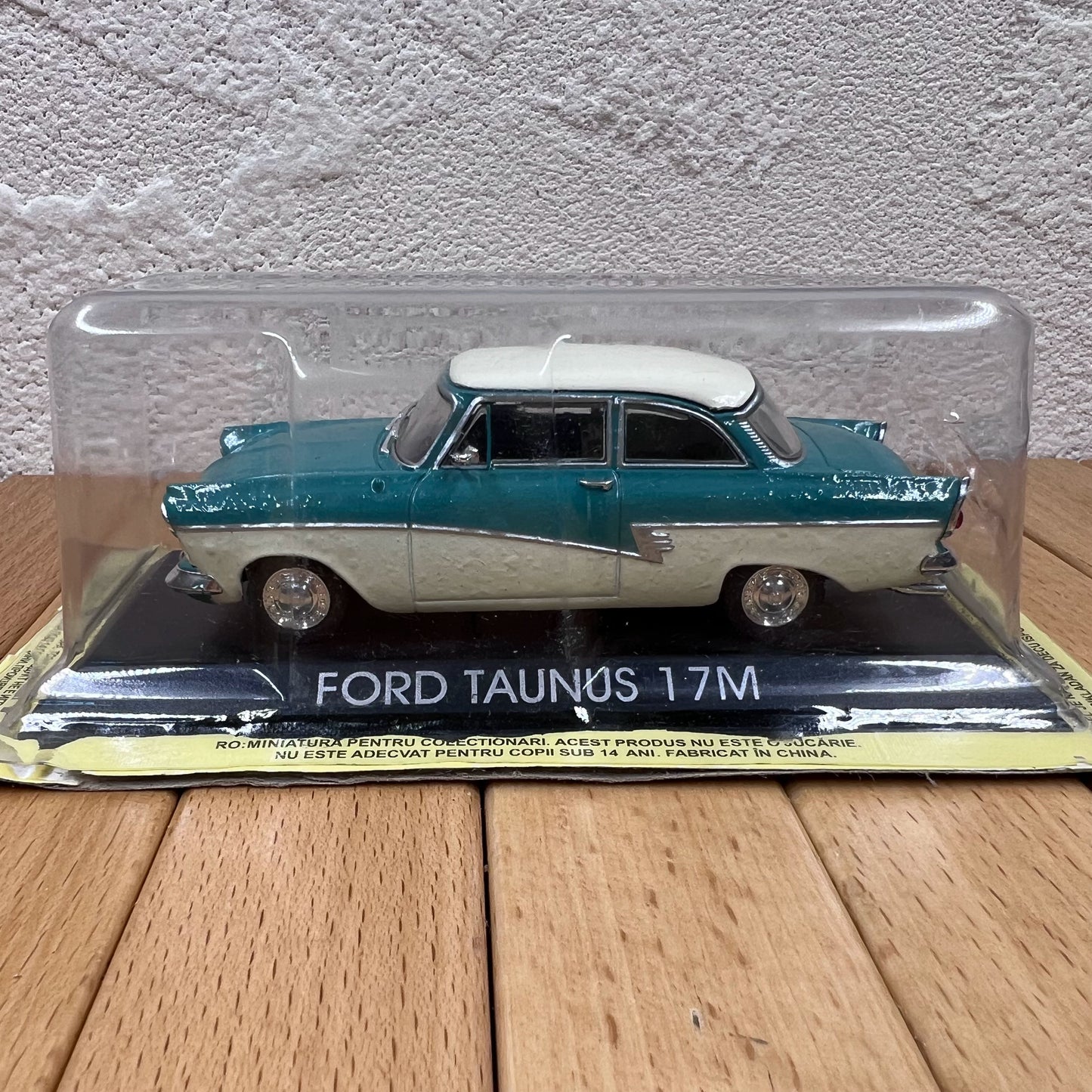 1/43 Scale Ford Taunus 17M Diecast Model Car