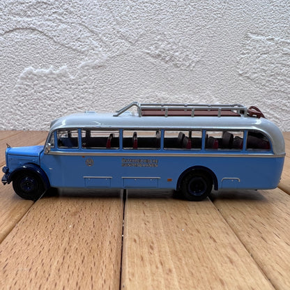 1/87 Scale Vintage Austria Bus Diecast Model