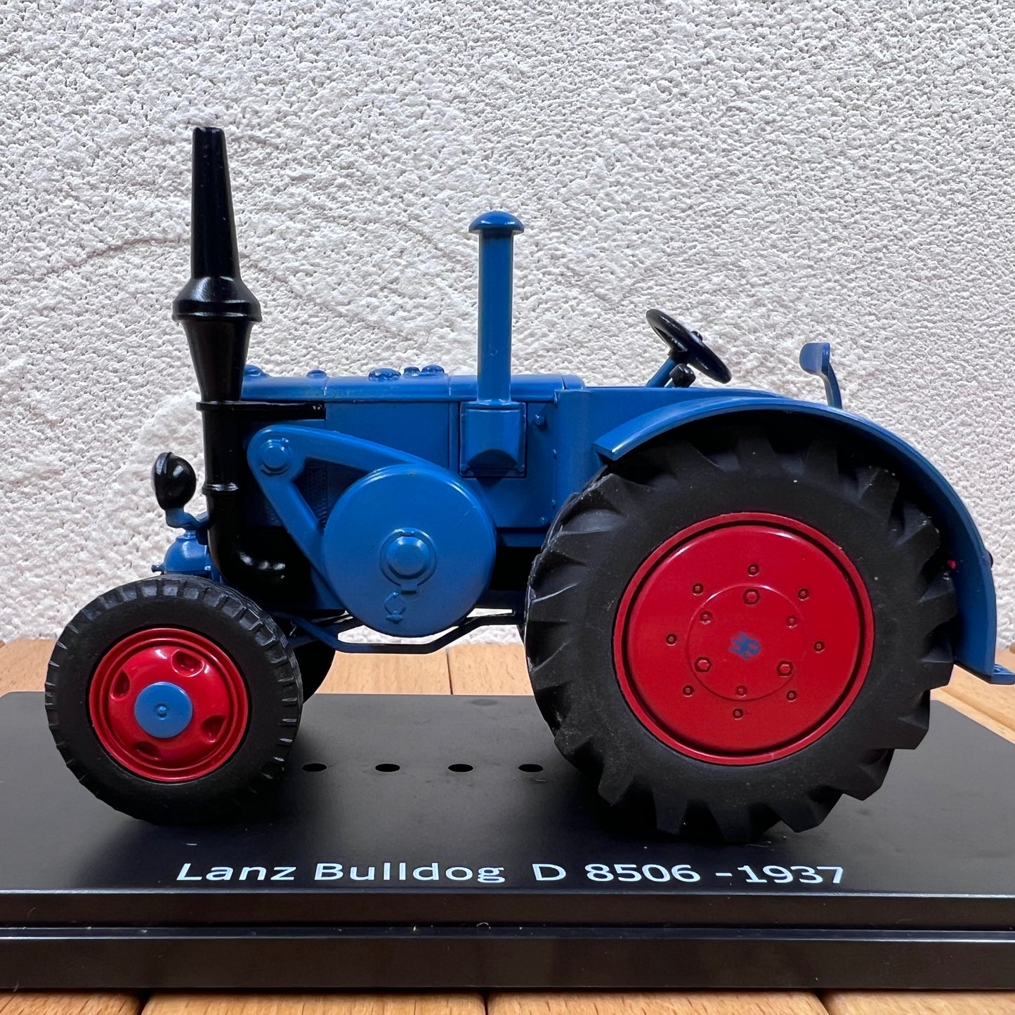 1/35 Scale 1937 Lanz Bulldog D 8506 Tractor Diecast Model