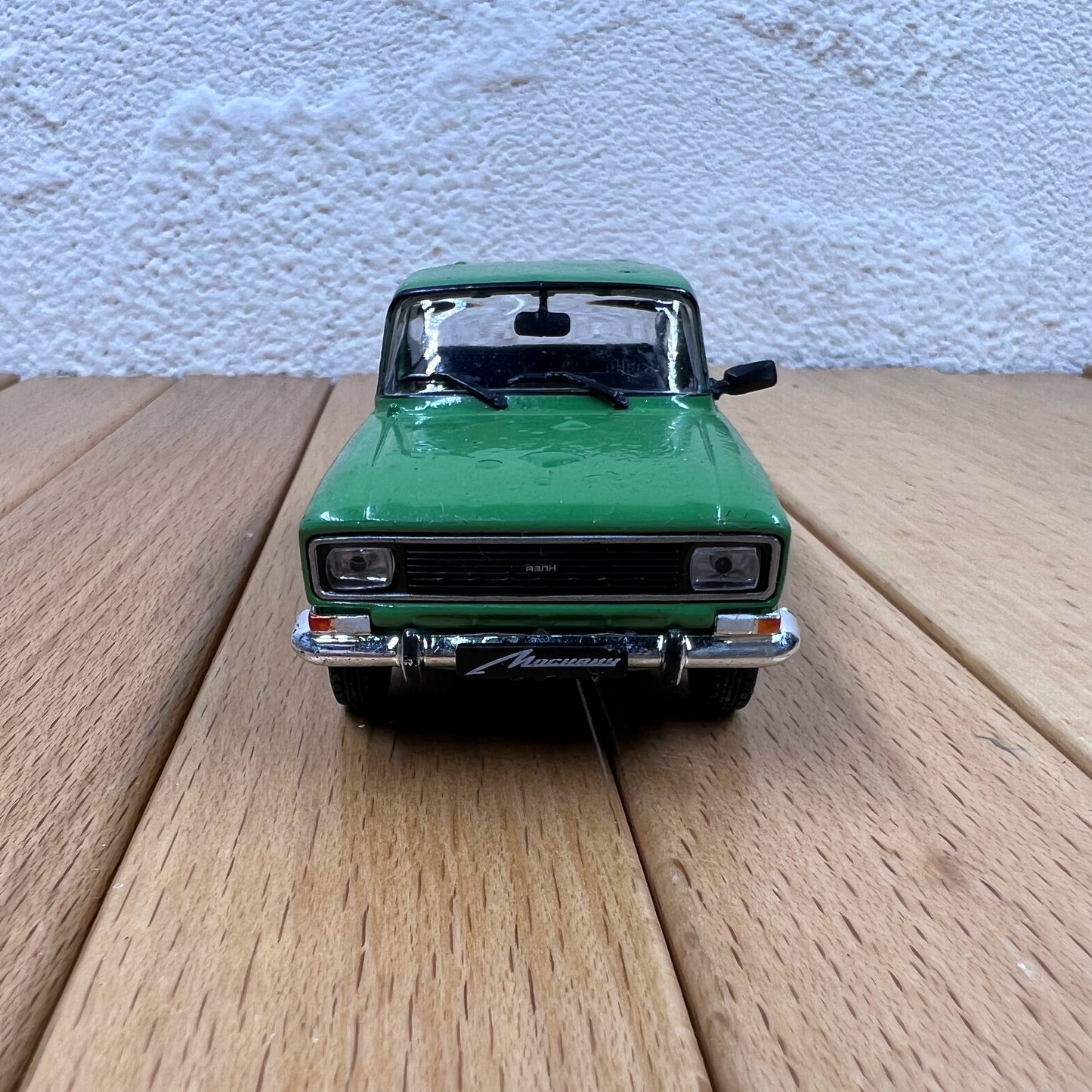 1/43 Scale Moskvitch 2140 Diecast Model Car