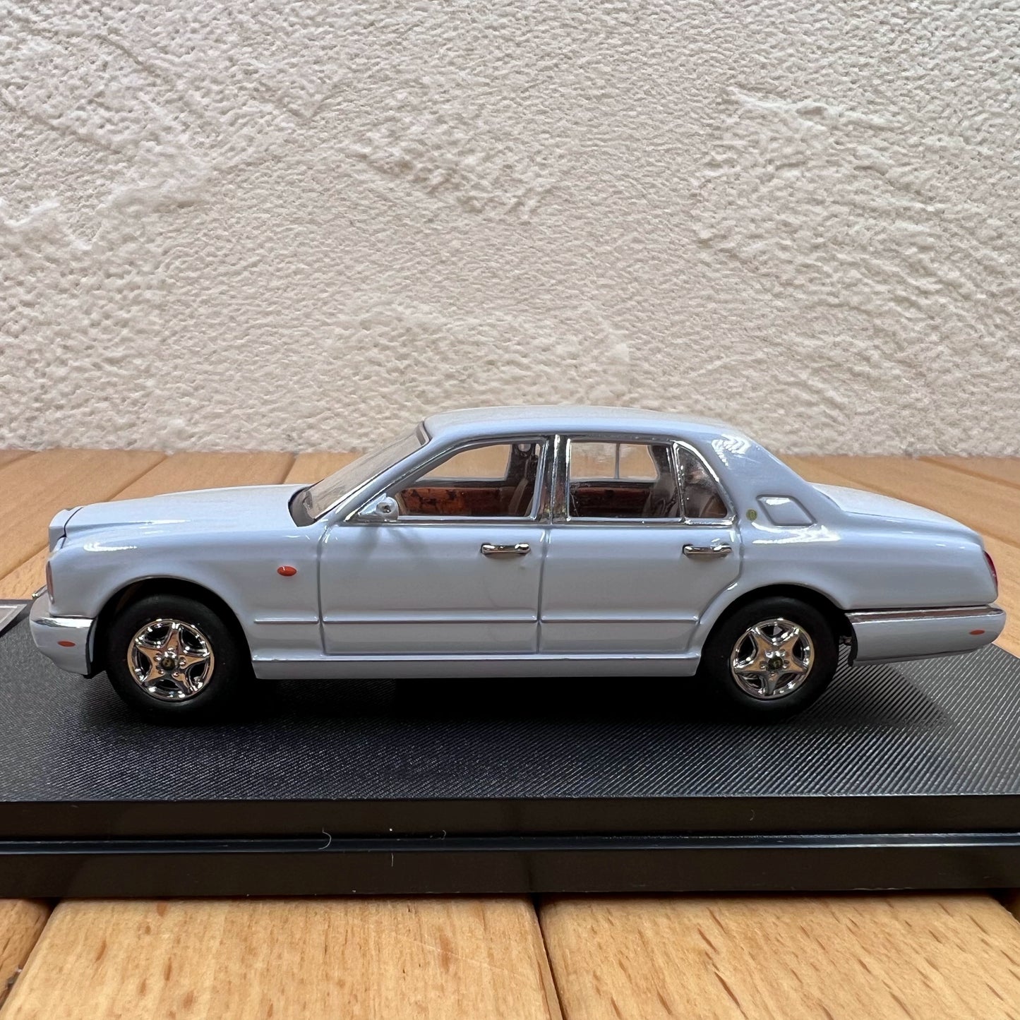 1/64 Scale 1988 Bentley Arnage Diecast Model Car