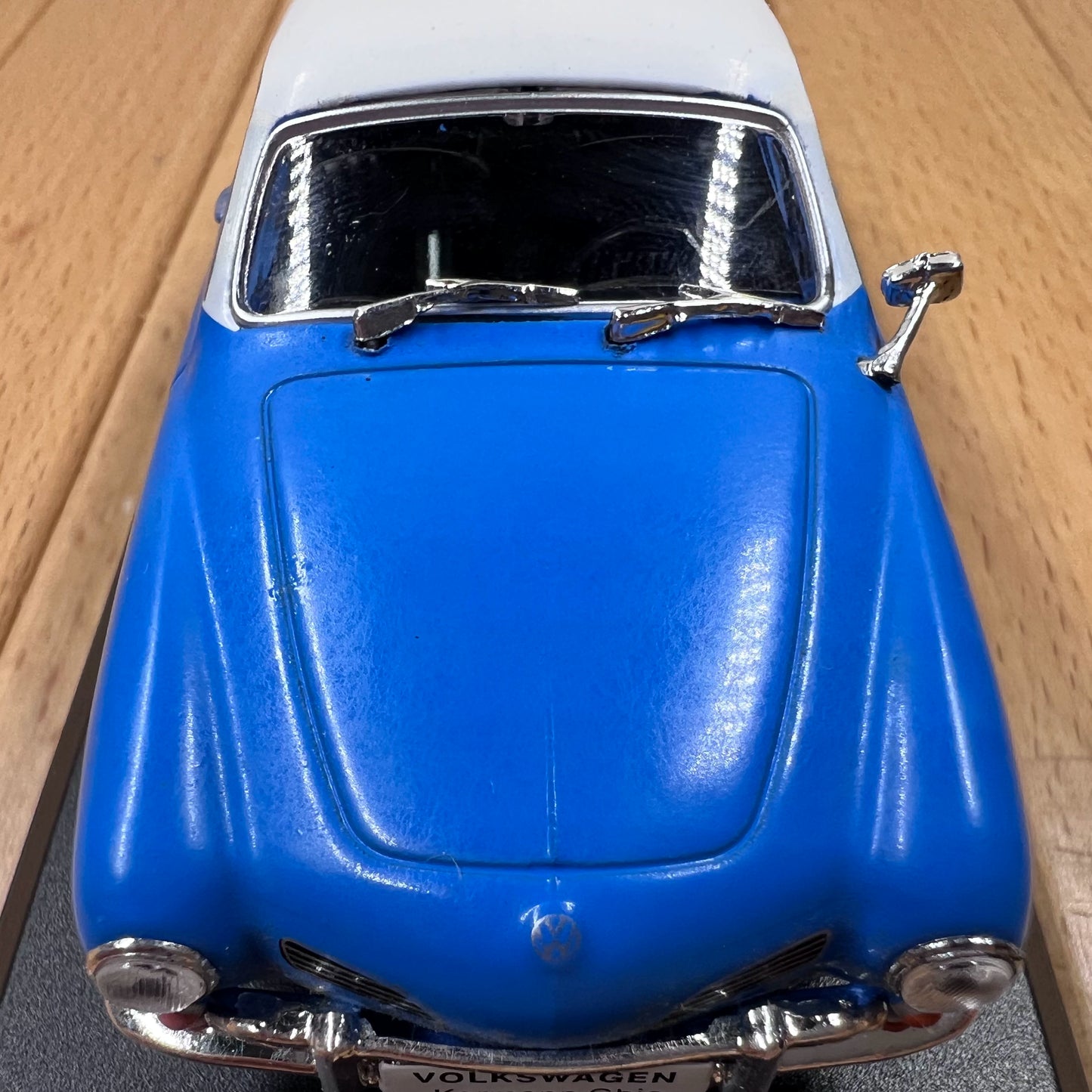 1/43 Scale 1962 Volkswagen Karmann Ghia Diecast Model Car