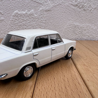 1/43 Scale Fiat 125p Diecast Model Car