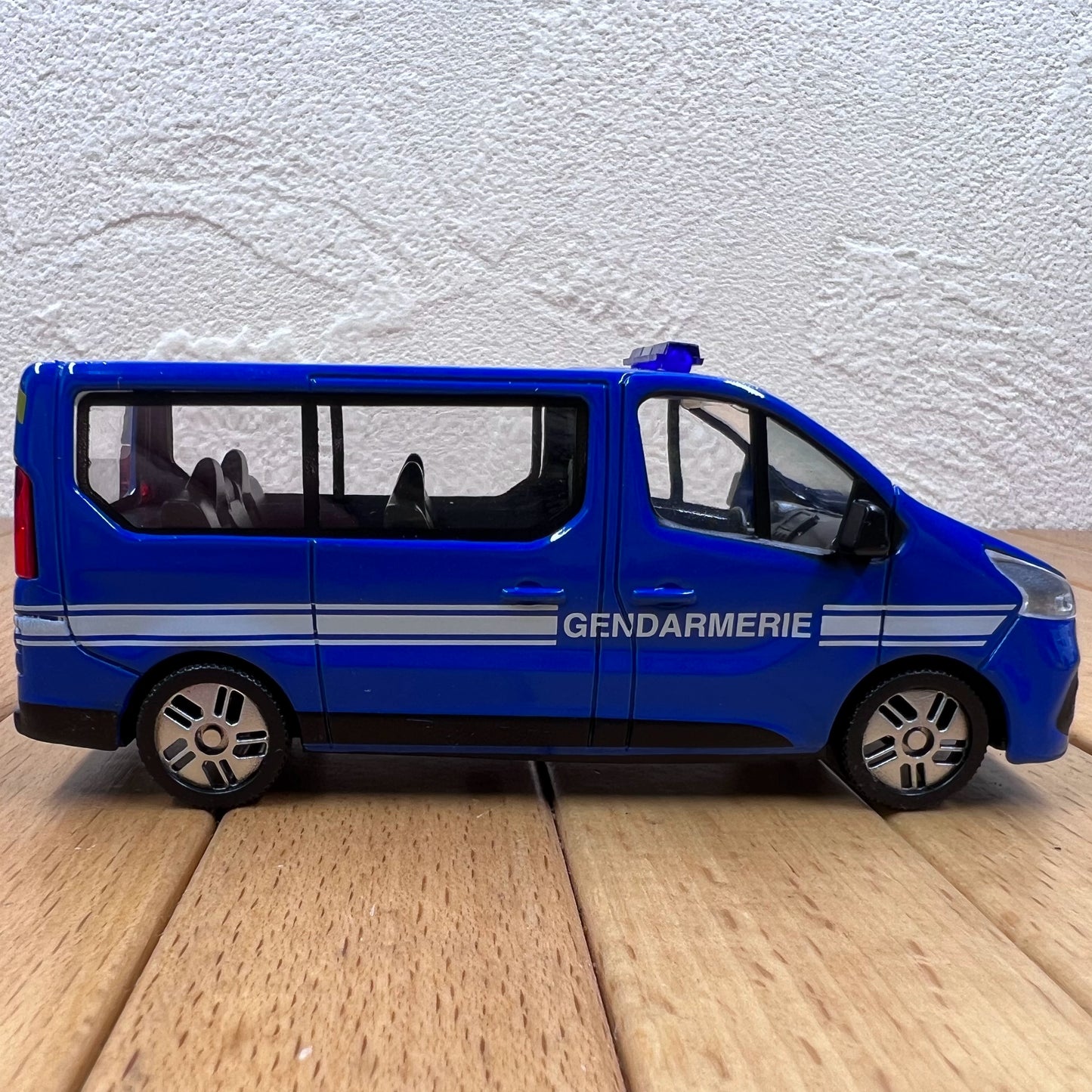 1/43 Scale Renault Trafic Ambulance Van Diecast Model Car