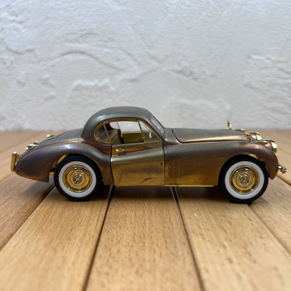 1/32 Scale 1949 Jaguar XK120 Diecast Model Car