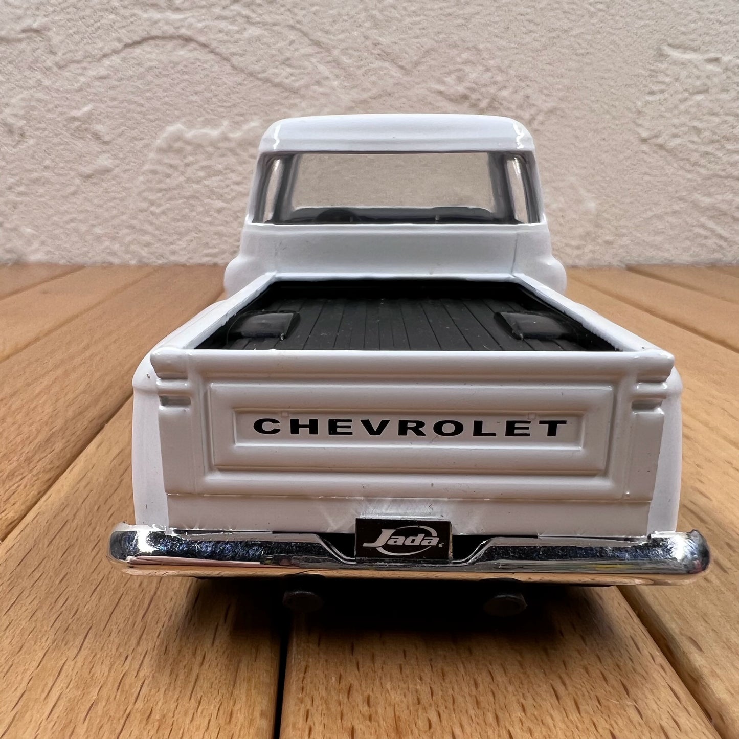 1/32 Scale 1955 Chevrolet Stepside Pickup Diecast Model Truck