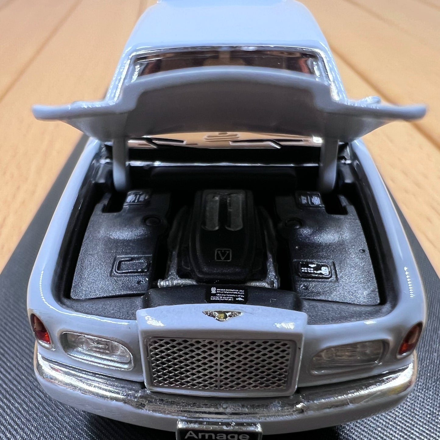 1/64 Scale 1988 Bentley Arnage Diecast Model Car