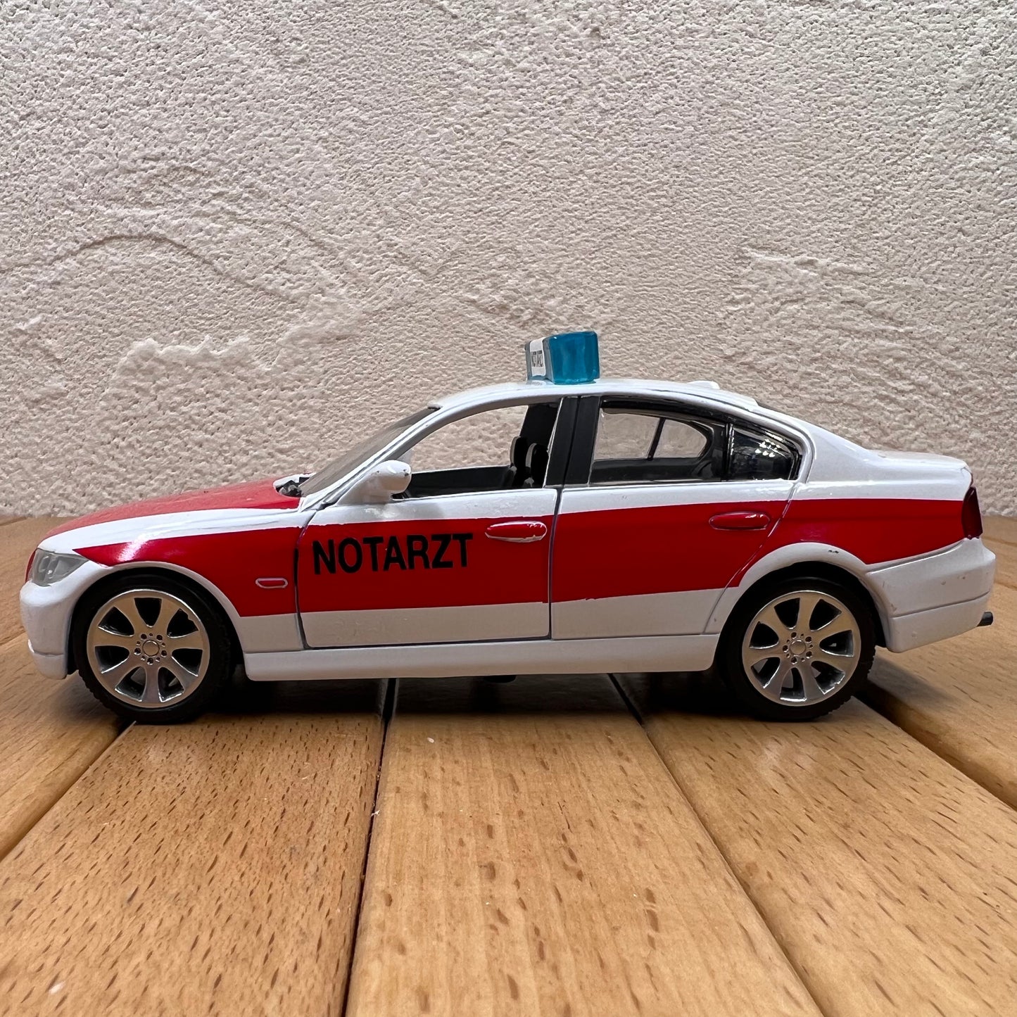 1/32 Scale BMW 3 Series Diecast Model Car