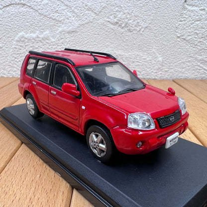 1/43 Scale 2005 Nissan X-Trail SUV Diecast Model Car