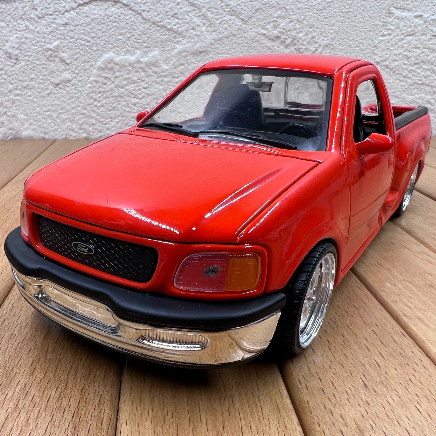 1/24 Scale 1998 Ford F-150 Truck Diecast Model