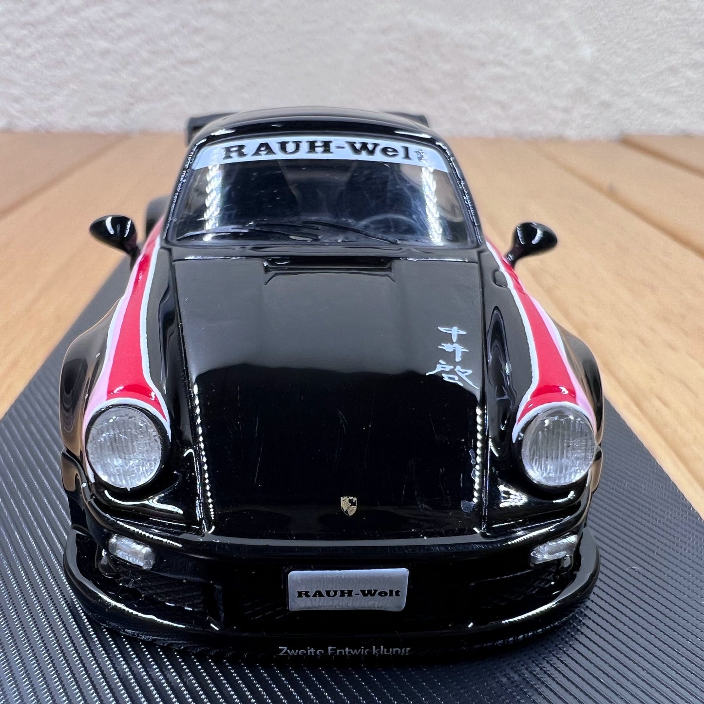 1/64 Scale RAUH-Welt BEGRIFF Porsche 930 Diecast Model Car