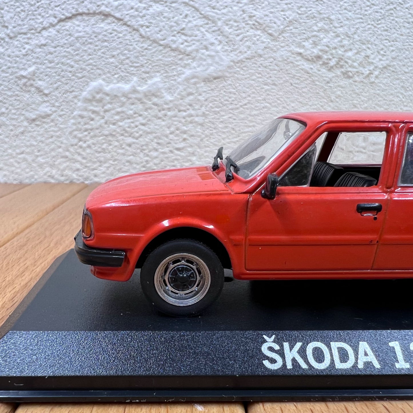 1/43 Scale Škoda 120L Diecast Model Car