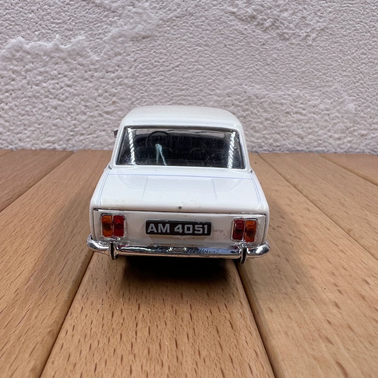 1/43 Scale Fiat 125p Diecast Model Car