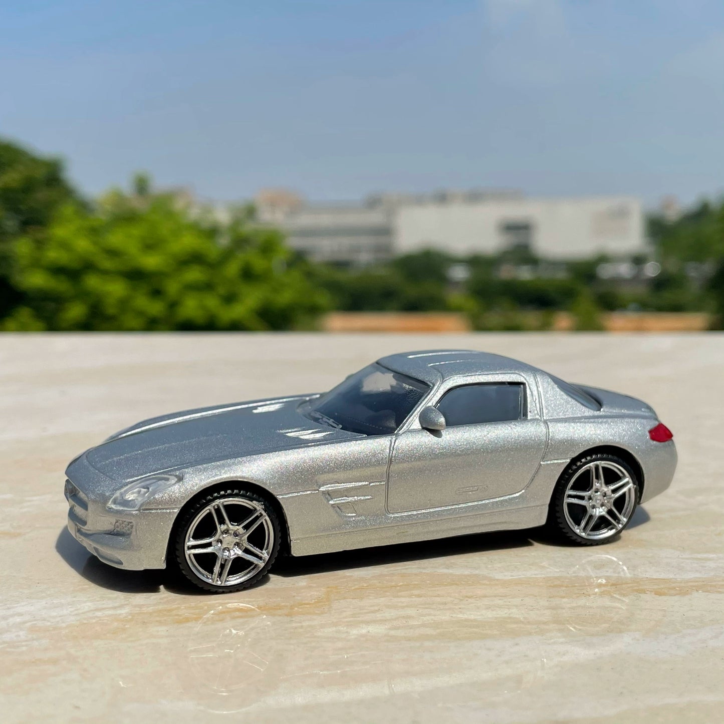 1/43 Scale Mercedes-Benz SLS AMG Diecast Model Car