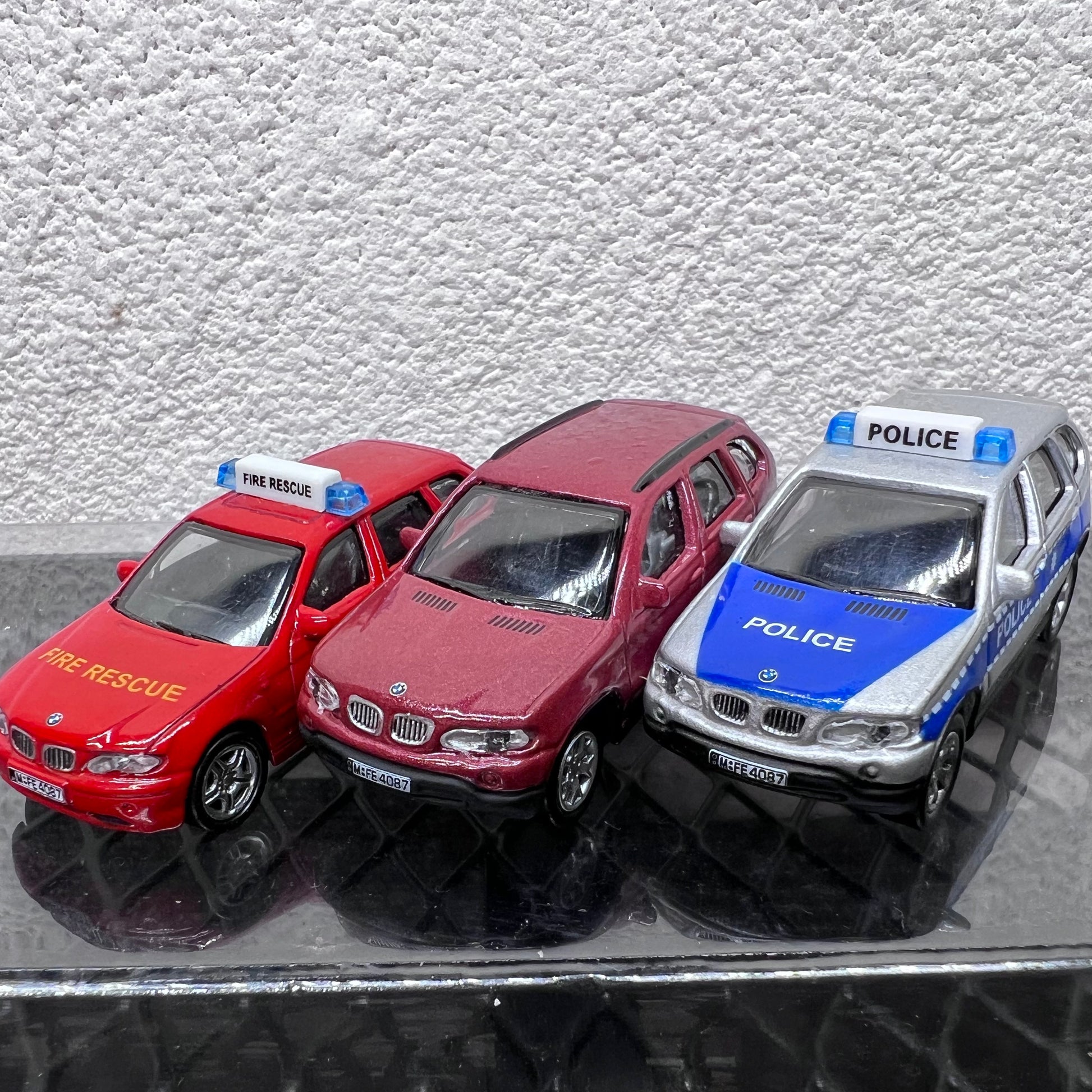 1/72 Scale BMW 330/X5 Diecast Model Car