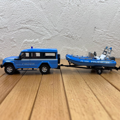 1/43 Scale SUV With Yatch On Trailer Diecast Model Car