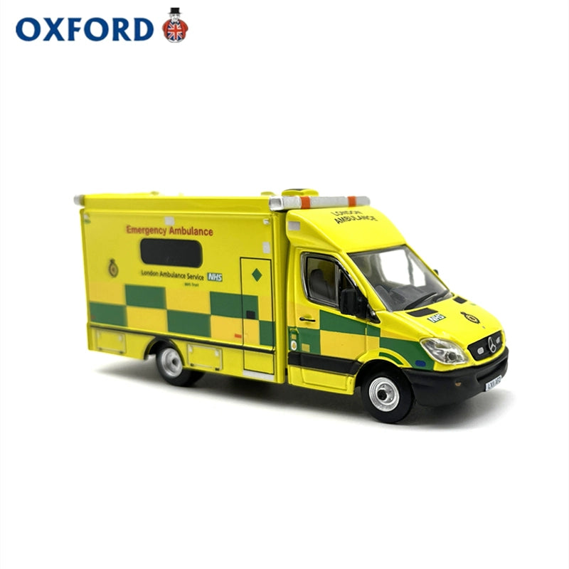 1/76 Scale Mercedes Ambulance London Diecast Model