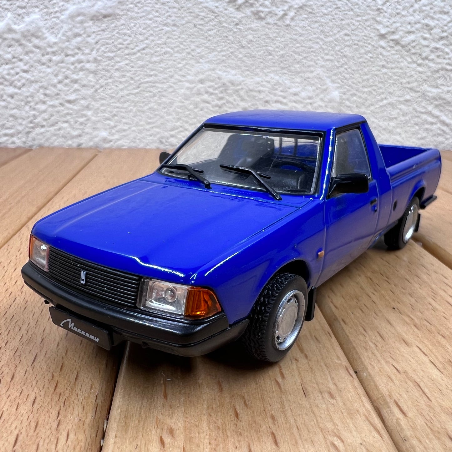 1/43 Scale Moskvitch 2335 Pickup Truck Diecast Model