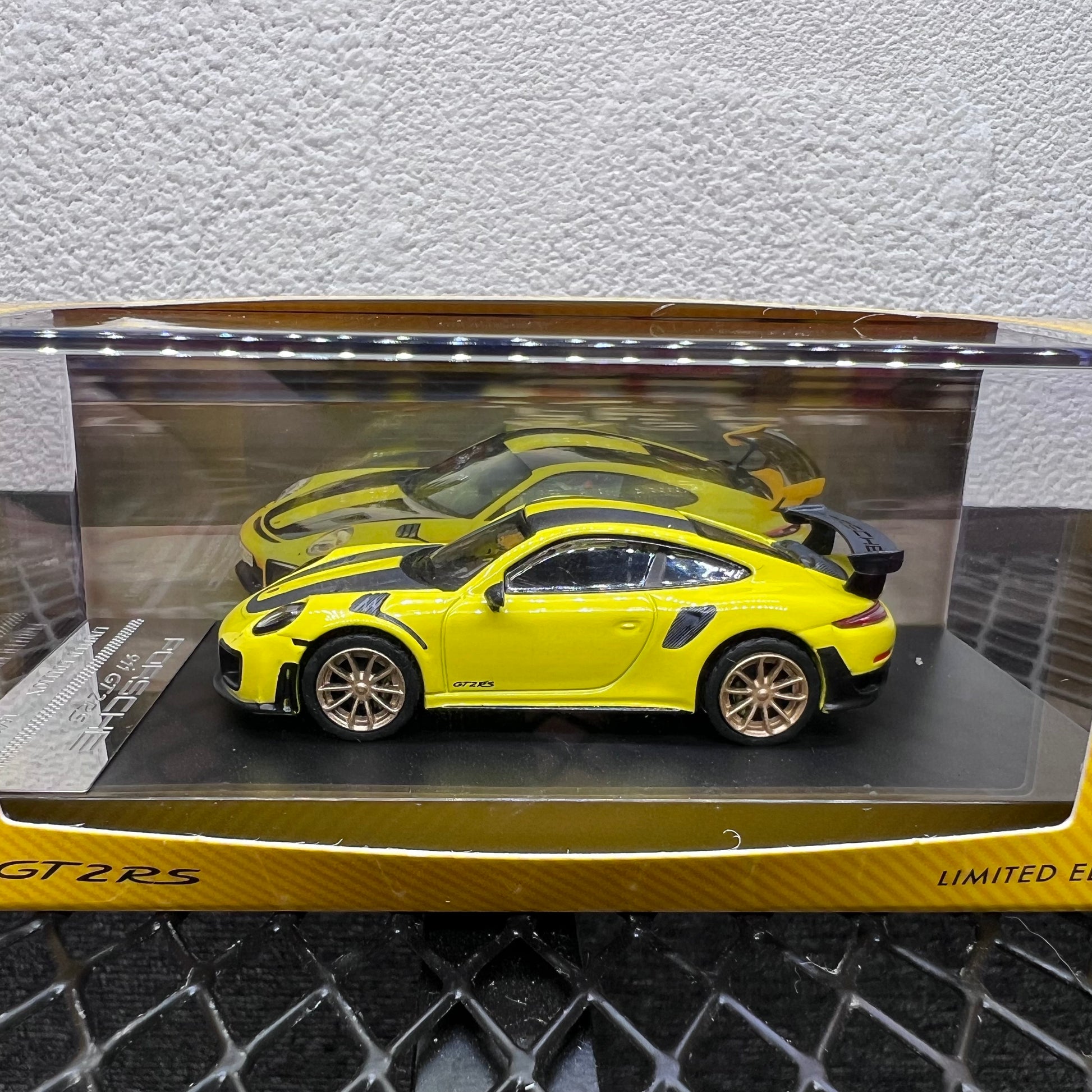 1/64 Scale Porsche 911 GT2 RS Diecast Model Car