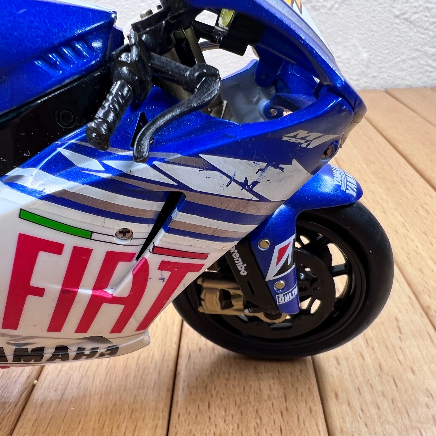 1/12 Scale Yamaha YZR-M1 Motorcycle Diecast Model