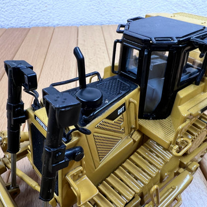 1/50 Scale Caterpillar D8T Bulldozer Diecast Model