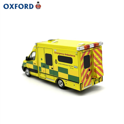 1/76 Scale Mercedes Ambulance London Diecast Model