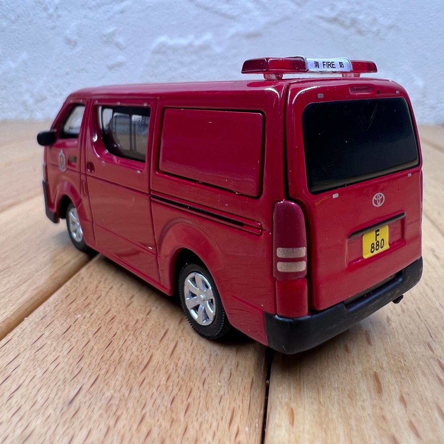 1/64 Scale Toyota HiAce Van Diecast Model Car