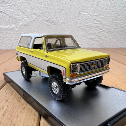 1/64 Scale 1974 Chevrolet K5 Blazer SUV Diecast Model Car